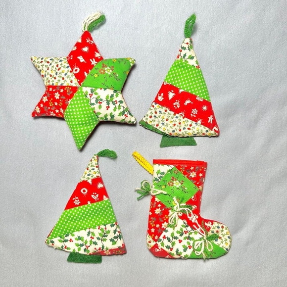 Set of 4 vintage handmade patchwork fabric Christmas tree ornaments - Picture 4 of 4